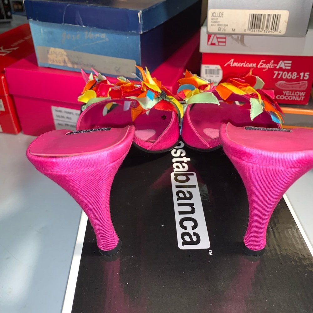Multicolor pumps - Picture 2 of 3